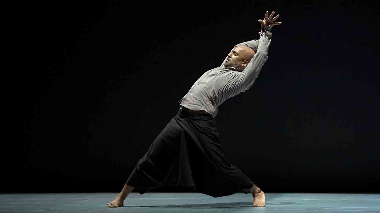 Akram Khan | సంప్రదాయ కథక్‌ నృత్యానికి ప్రాణం పోస్తున్న బెంగాలీ కుర్రాడు