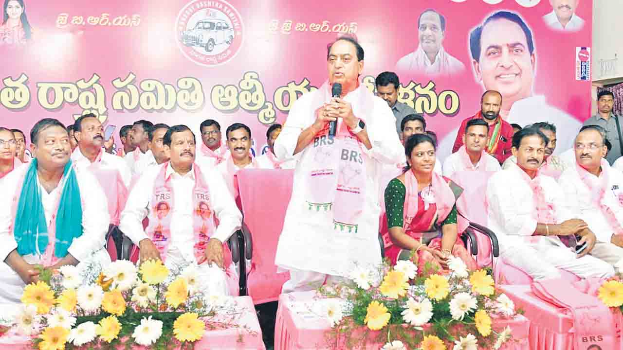 కార్యకర్తలే మా బలగం