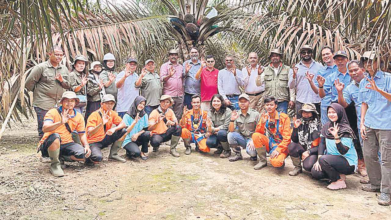 ఇండోనేషియాలో బాజిరెడ్డి జగన్‌ పర్యటన