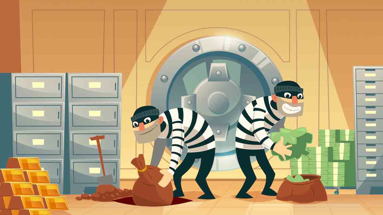 Robbery | కాచిగూడలో పనిచేస్తున్న ఇంటికే కన్నం.. దంపతులకు మత్తుమందు పెట్టి 2 కిలోల బంగారం, 3 కోట్ల న‌గ‌దుతో ప‌రార్