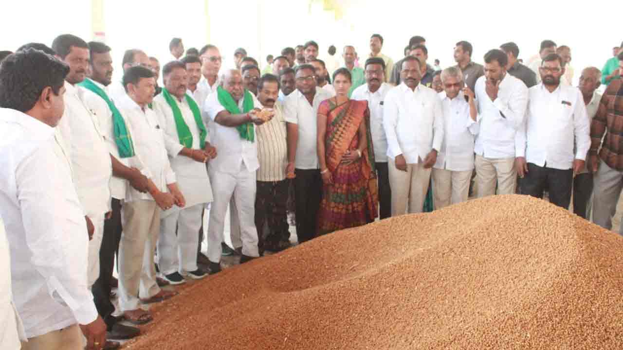 కార్పొరేట్లకే బీజేపీ అనుకూలం