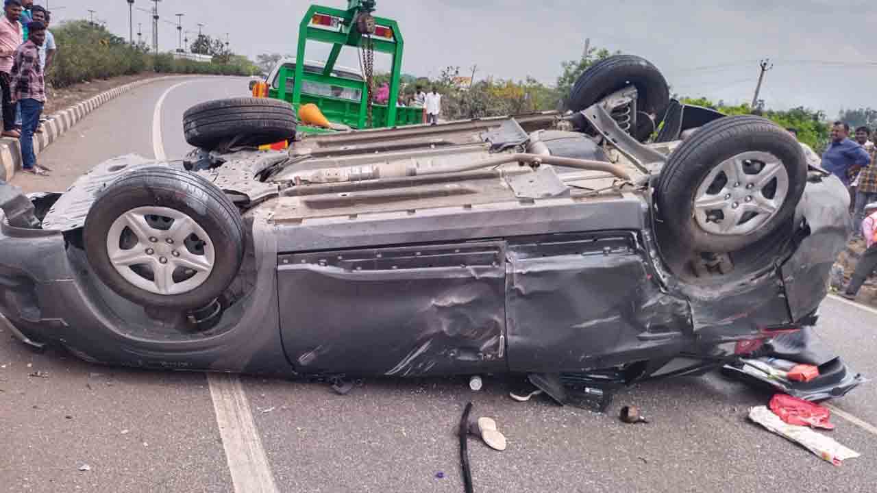 తెల్లవారితే అమెరికా ప్రయాణం.. అంతలోనే యువతి దుర్మరణం