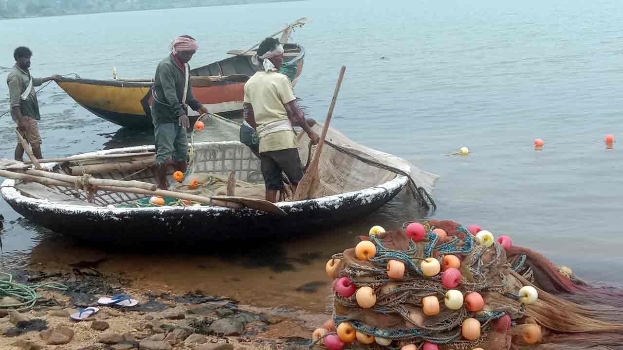 చెంచులే యజమానులు