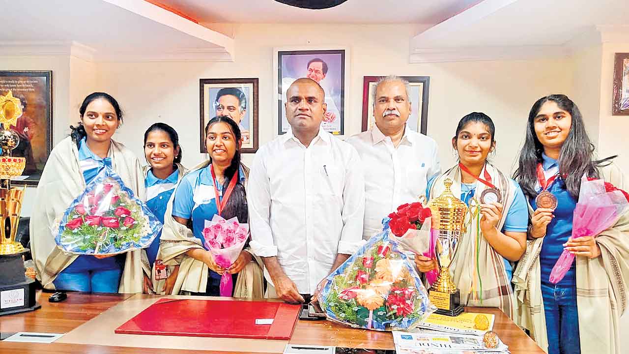 సత్తాచాటిన చెస్‌ ప్లేయర్లు