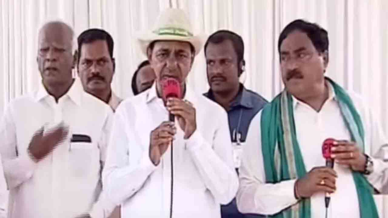 CM KCR | ఈ ప్రకటన హైదరాబాద్‌ నుంచి కూడా చేయొచ్చు.. కానీ మీకు ధైర్యం చెప్పేందుకే ఇక్కడి దాకా వచ్చిన.. రైతులతో సీఎం కేసీఆర్‌