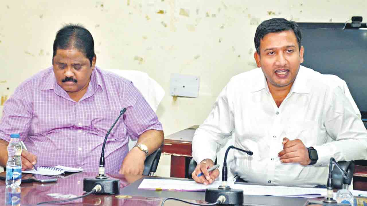 మూడో వారంలో కేంద్రాలు ఏర్పాటు