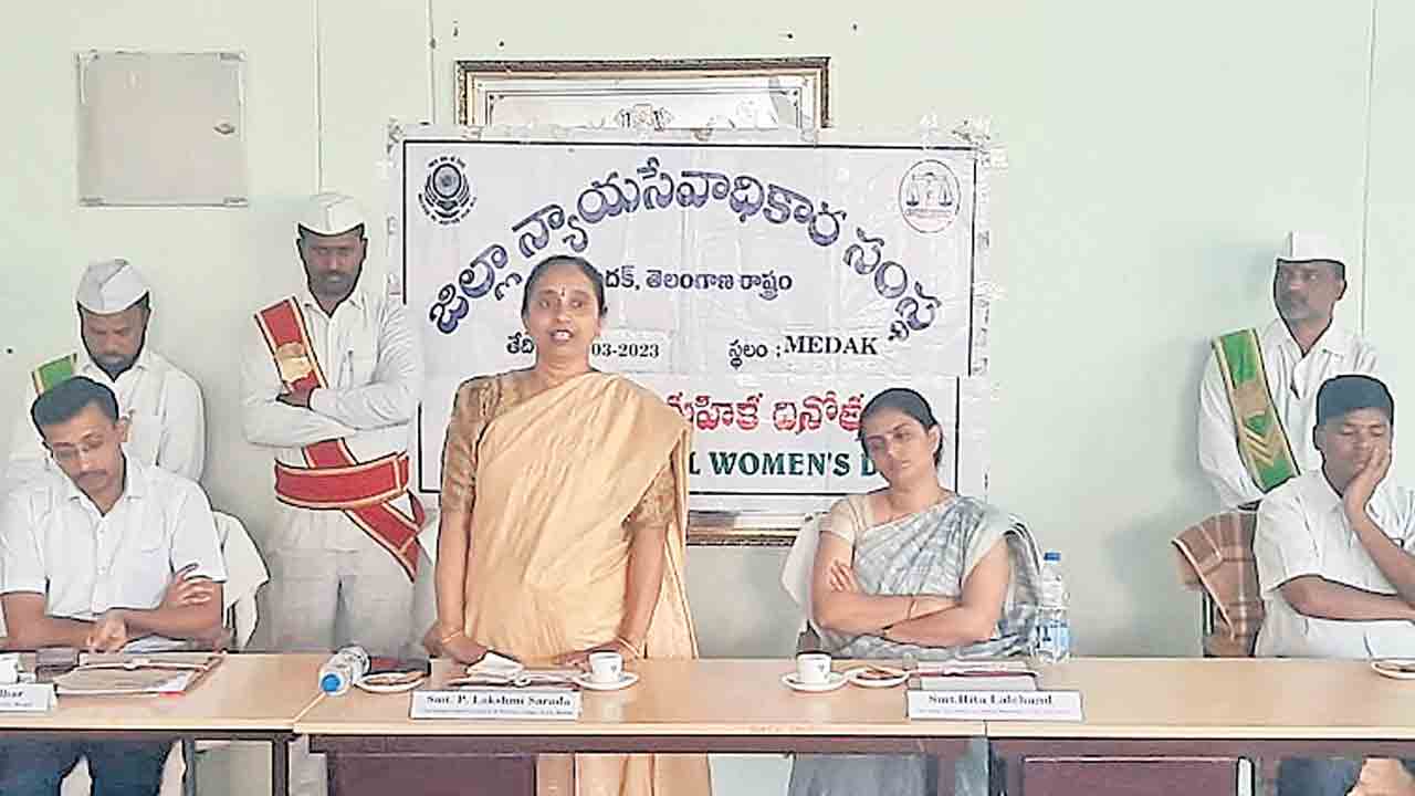 మహిళలను గౌరవించాలి