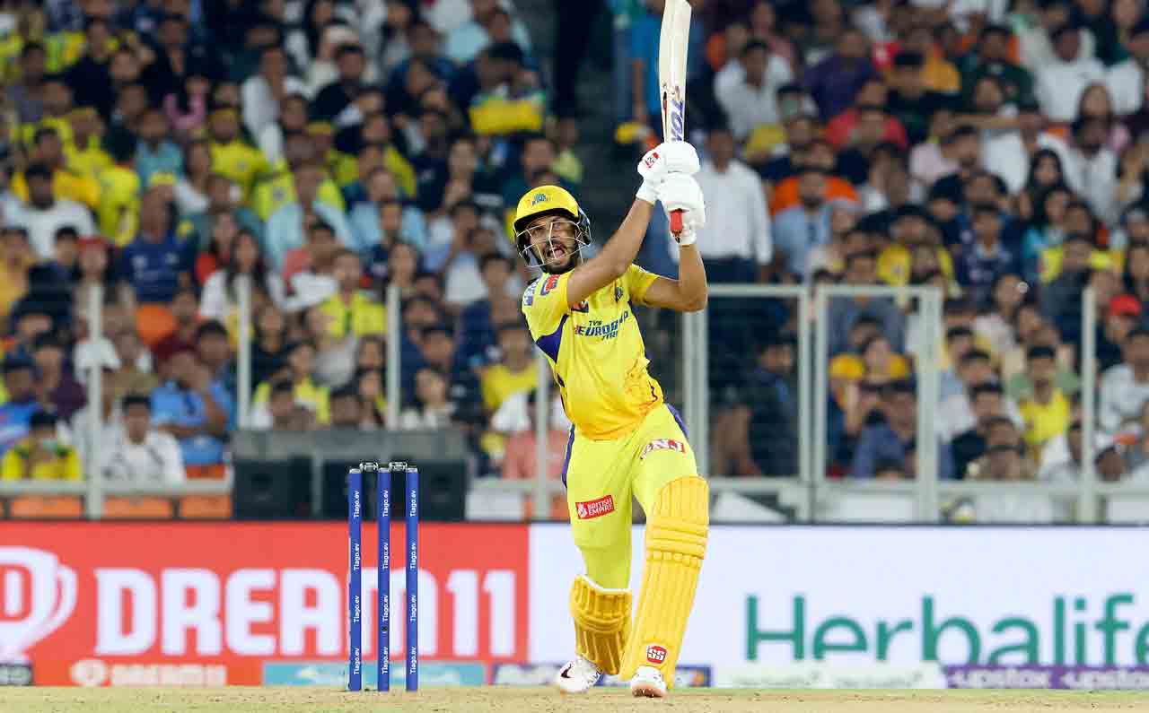 IPL 2023 | సిక్స్‌ల‌తో విరుచుకుప‌డిన రుతురాజ్.. గుజరాట్ టార్గెట్ 179