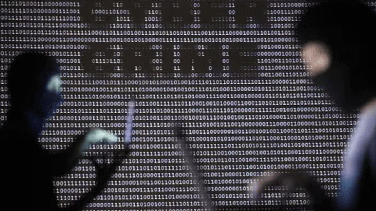 cyber fraud | ఆన్‌లైన్‌లో ట‌వ‌ల్స్ కొనుగోలు చేస్తూ రూ. 8 ల‌క్ష‌లు కోల్పోయిన వృద్ధురాలు