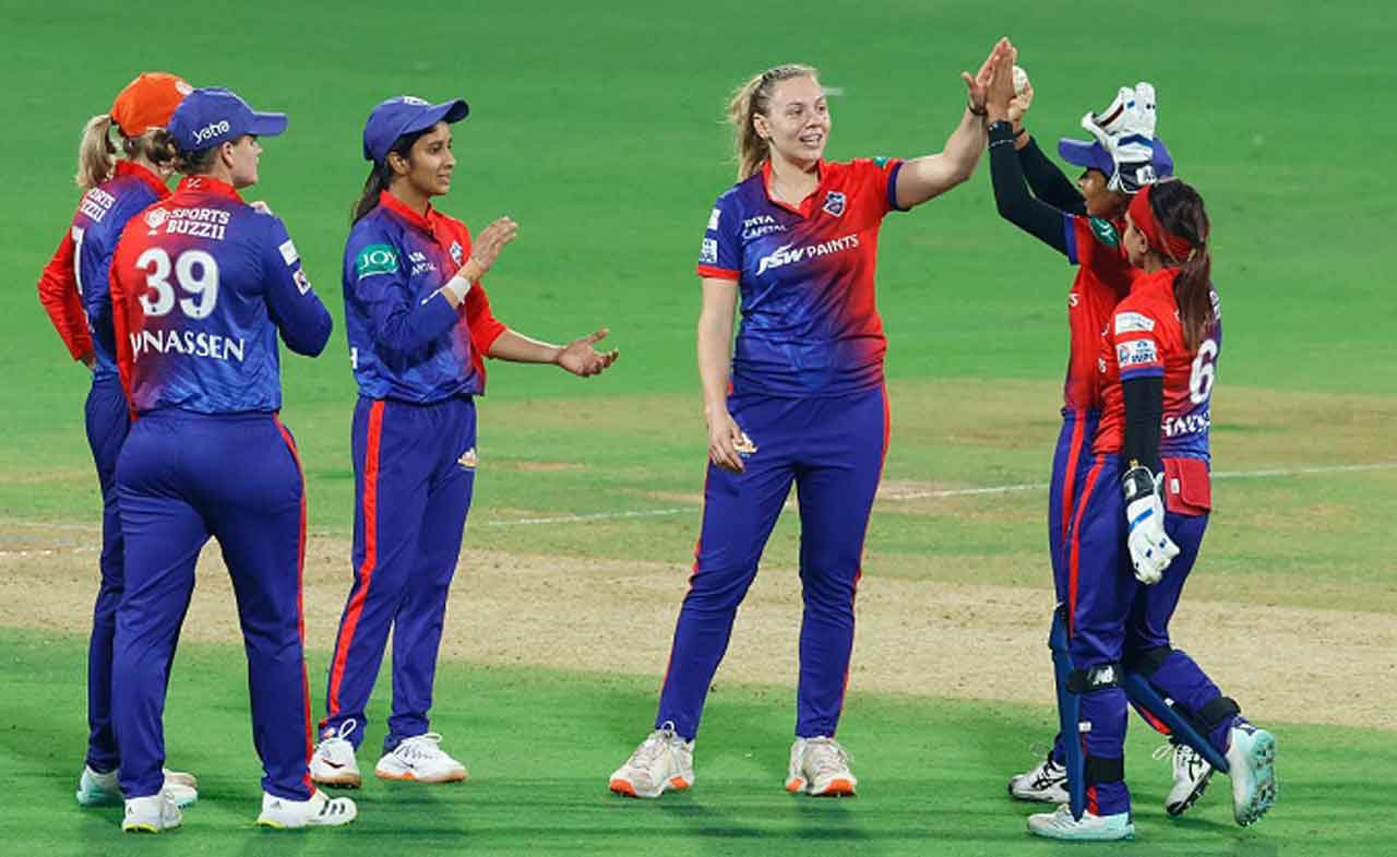 DC vs MI | ముంబై ఓపెన‌ర్ య‌స్తిక‌ ఔట్.. స్కోర్ ఎంతంటే..?