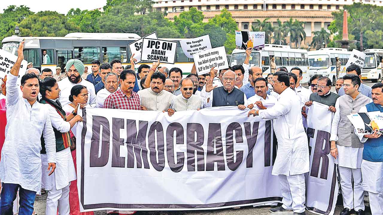 ప్రజాస్వామ్యానికి పెనుముప్పు