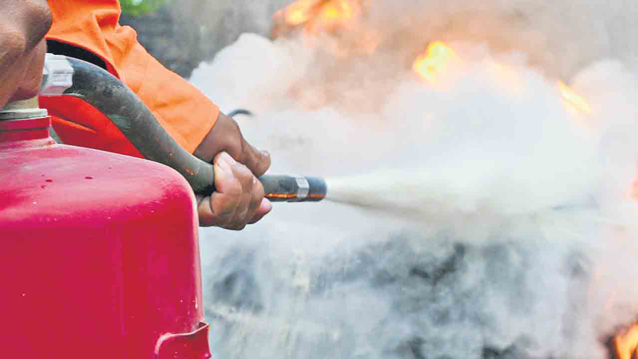 ఫైర్‌ సేఫ్టీ తప్పనిసరి 