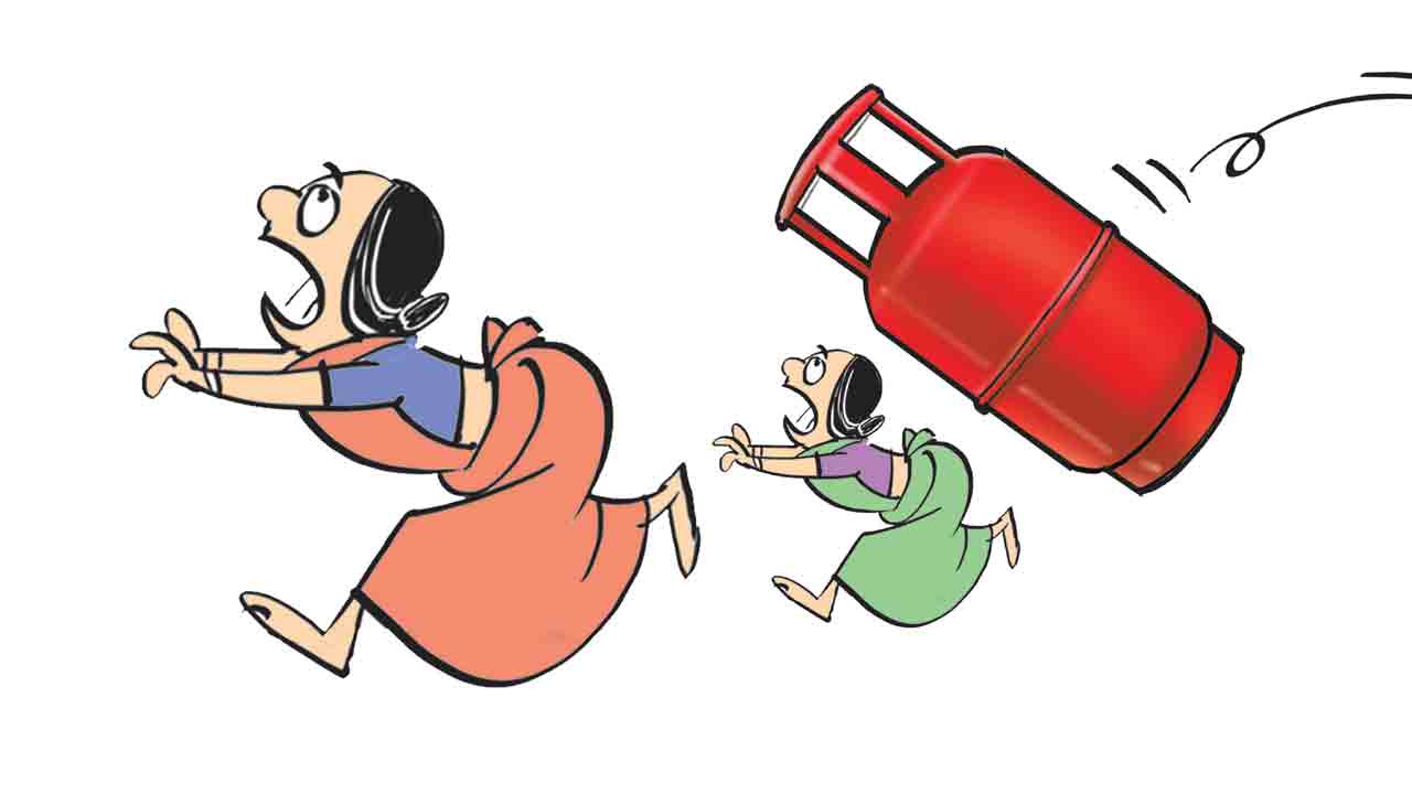 కనెక్షన్లు ఇచ్చారు.. ధరలు పెంచేశారు