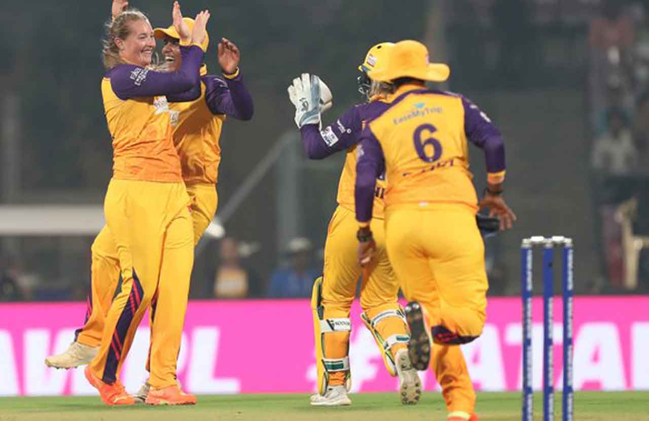 UPW vs GG | గార్డ్‌న‌ర్ స్టంపౌట్‌.. ఐదు వికెట్లు కోల్పోయిన‌ గుజ‌రాత్ జెయింట్స్.. స్కోర్..?