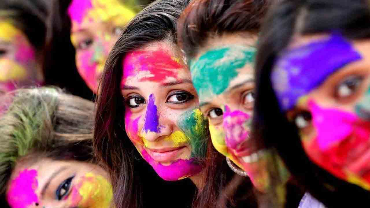 Holi Celebrations |  హోలీ ఆడేందుకు రెడీ అవుతున్నారా? ముందు ఈ జాగ్రత్తలు తీసుకోండి