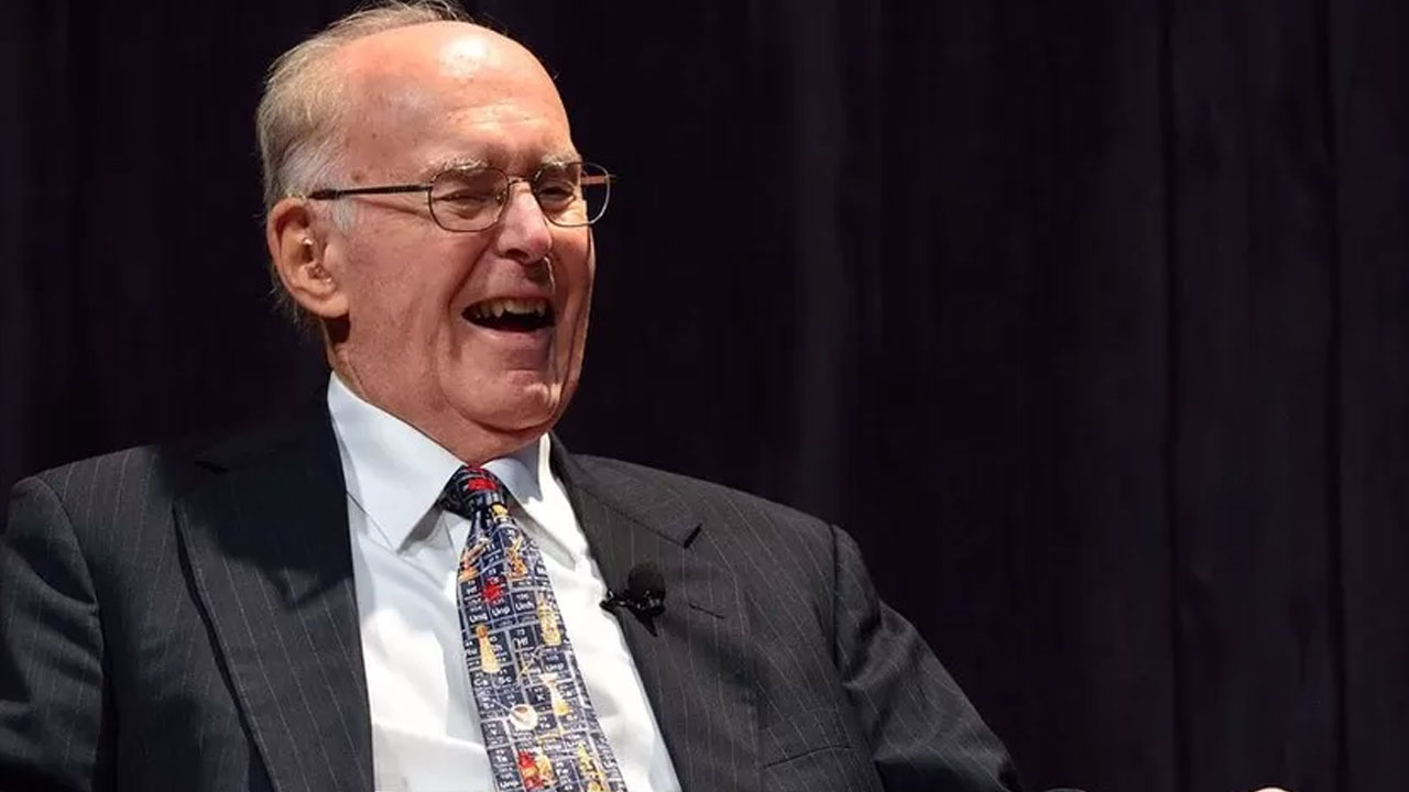 Gordon Moore: ఇంటెల్ స‌హ వ్య‌వ‌స్థాప‌కుడు గోర్డ‌న్ మూర్ క‌న్నుమూత‌