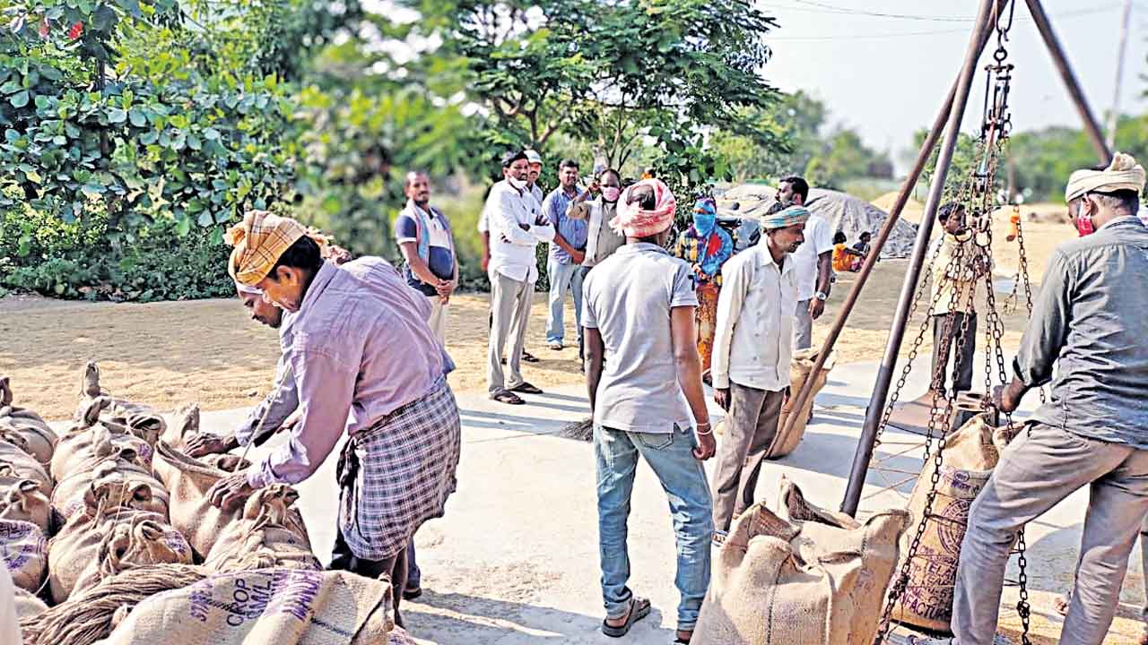 ఏప్రిల్‌ మూడో వారం నుంచిధాన్యం కొనుగోళ్లు!