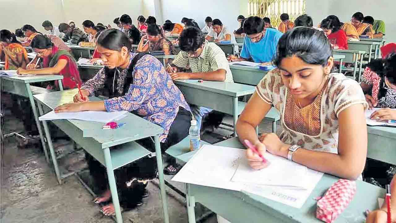 తెలంగాణ బిడ్డలారా, ఉద్యోగార్థులారా!