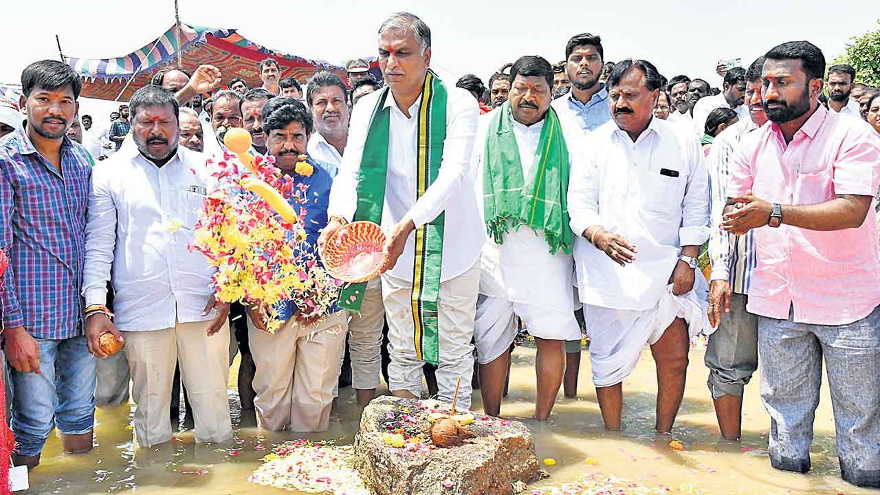 పెద్దవాగుకు జలహారతి