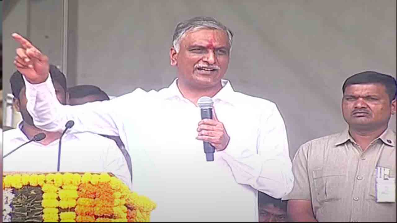 Minister Harish Rao | ఛ‌త్తీస్‌గ‌ఢ్ ప్ర‌జ‌ల మాదిరిగా మ‌నోళ్లు కూడా వ‌ల‌స పోవాలా?.. రేవంత్‌ను ప్ర‌శ్నించిన మంత్రి హ‌రీశ్‌రావు