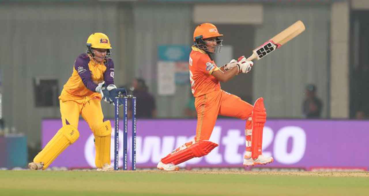 UPW vs GG | రాణించిన హ‌ర్లీన్, గార్డ్‌న‌ర్.. యూపీ వారియ‌ర్స్ ల‌క్ష్యం 170