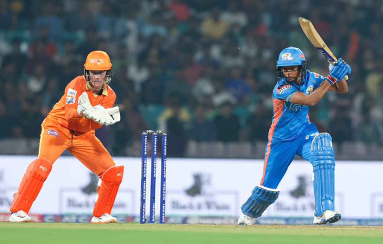 WPL 2023 | హ‌ర్మ‌న్‌ప్రీత్ కౌర్ హాఫ్ సెంచరీ.. ముంబై ఇండియ‌న్స్ స్కోర్ ఎంతంటే..?