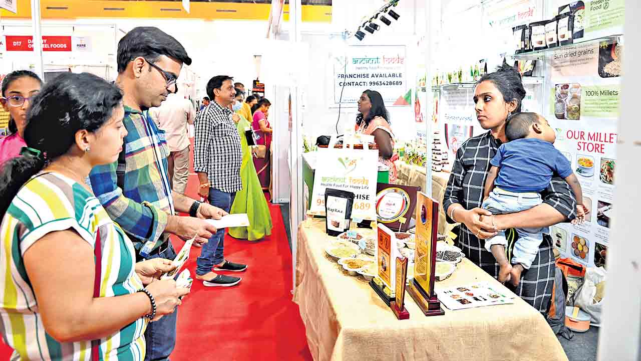 వందకు పైగా స్టార్టప్లు