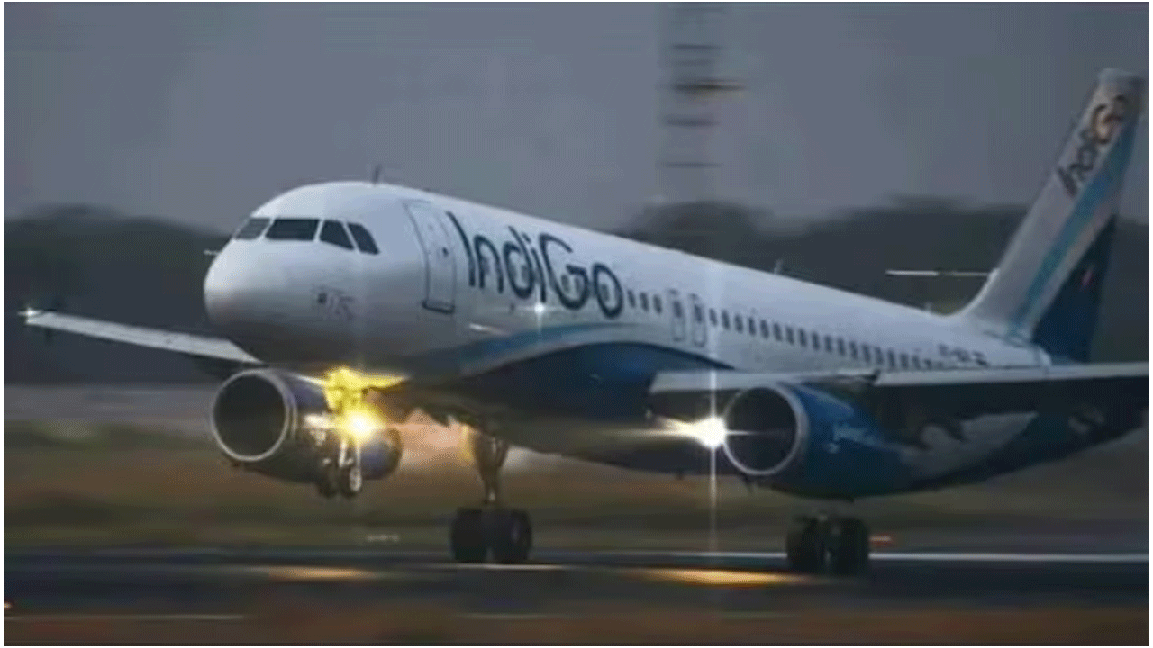 మెడిక‌ల్ ఎమ‌ర్జెన్సీతో క‌రాచీ ఎయిర్‌పోర్ట్‌లో ల్యాండ‌యిన ఢిల్లీ-దోహ ఇండిగో విమానం
