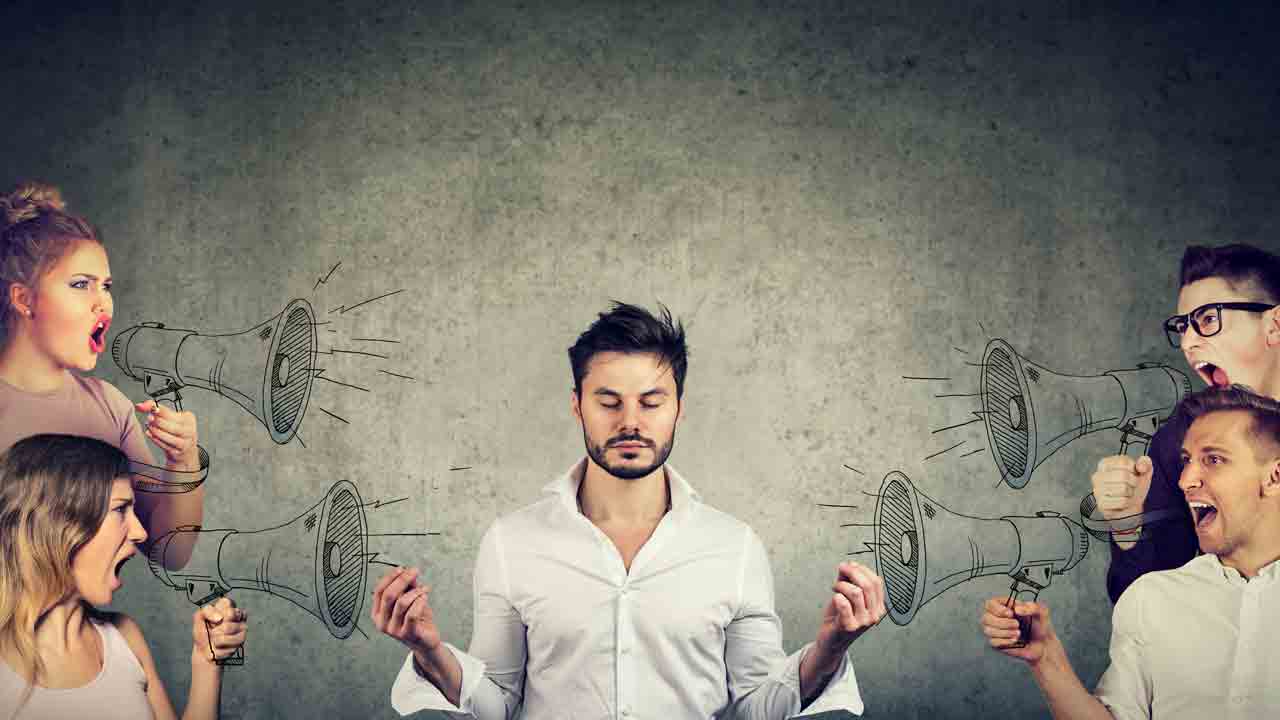 Influencers |  ఏదైనా వస్తువు కొనేముందు ఆన్‌లైన్‌లో రివ్యూలు చదువుతున్నారా? ఈ విషయాలు తెలుసుకోండి