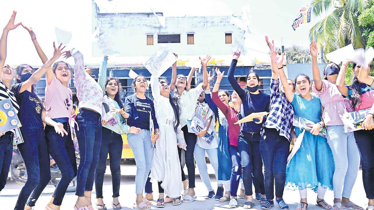 ముగిసిన ఇంటర్‌ పరీక్షలు