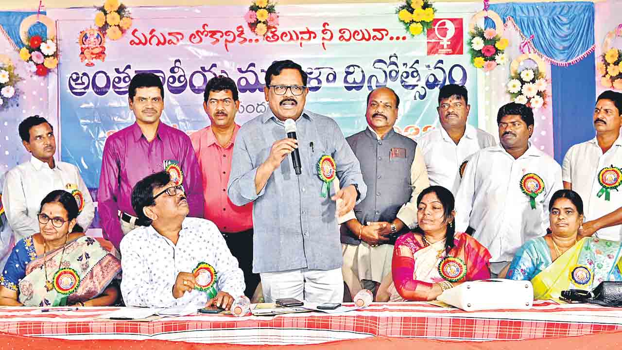 బీసీ భవనాల్లో పరిశోధనలు జరగాలి