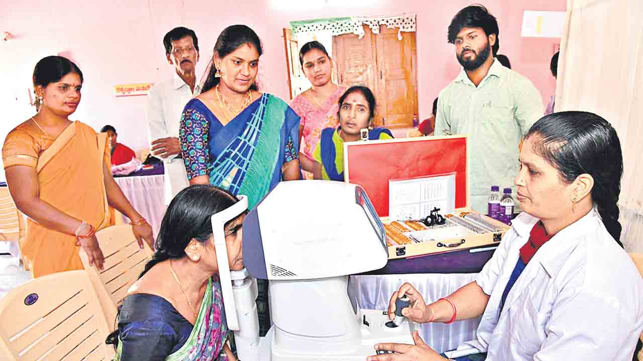 సగం గ్రామాలకు కంటివెలుగు