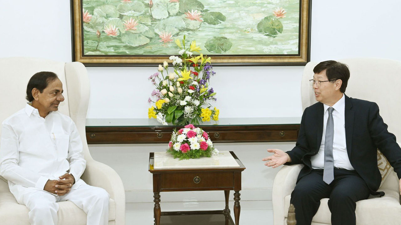 Young Liu: సీఎం కేసీఆర్ విజ‌న్ ప్రేర‌ణాత్మ‌కం: ఫాక్స్‌కాన్ చైర్మ‌న్ యంగ్ లియూ