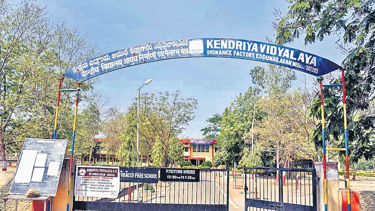 Job Vacancies | కేంద్ర విద్యాసంస్థల్లో 21,266 ఖాళీలు.. పోస్టులు మాత్రం భర్తీ చేయని కేంద్రం