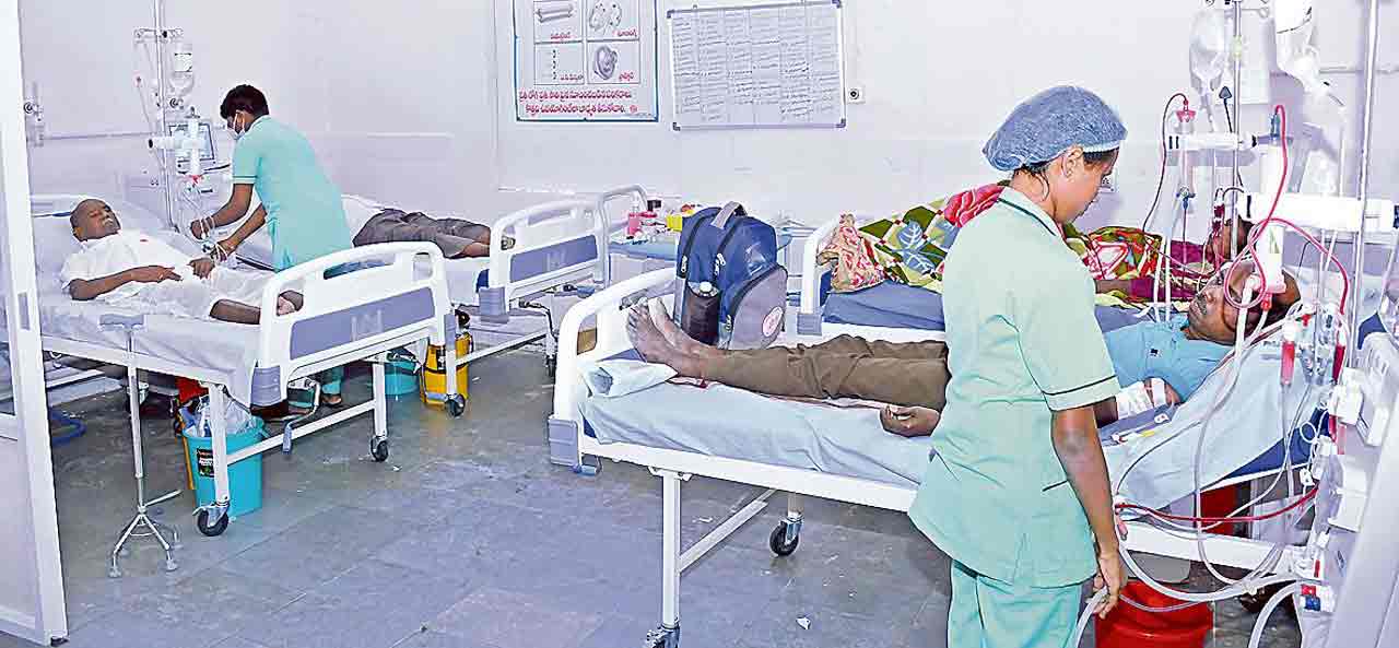 కిడ్నీ బాధితులకు ఊరట.. చౌటుప్పల్‌లో నిత్యం 20 మందికి డయాలసిస్‌