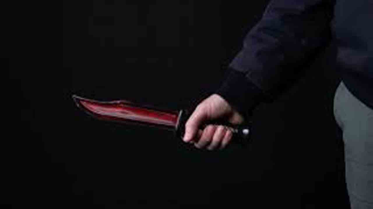 Hyderabad | బోనాల ఊరేగింపులో ఘ‌ర్ష‌ణ‌.. ముగ్గురికి క‌త్తిపోట్లు