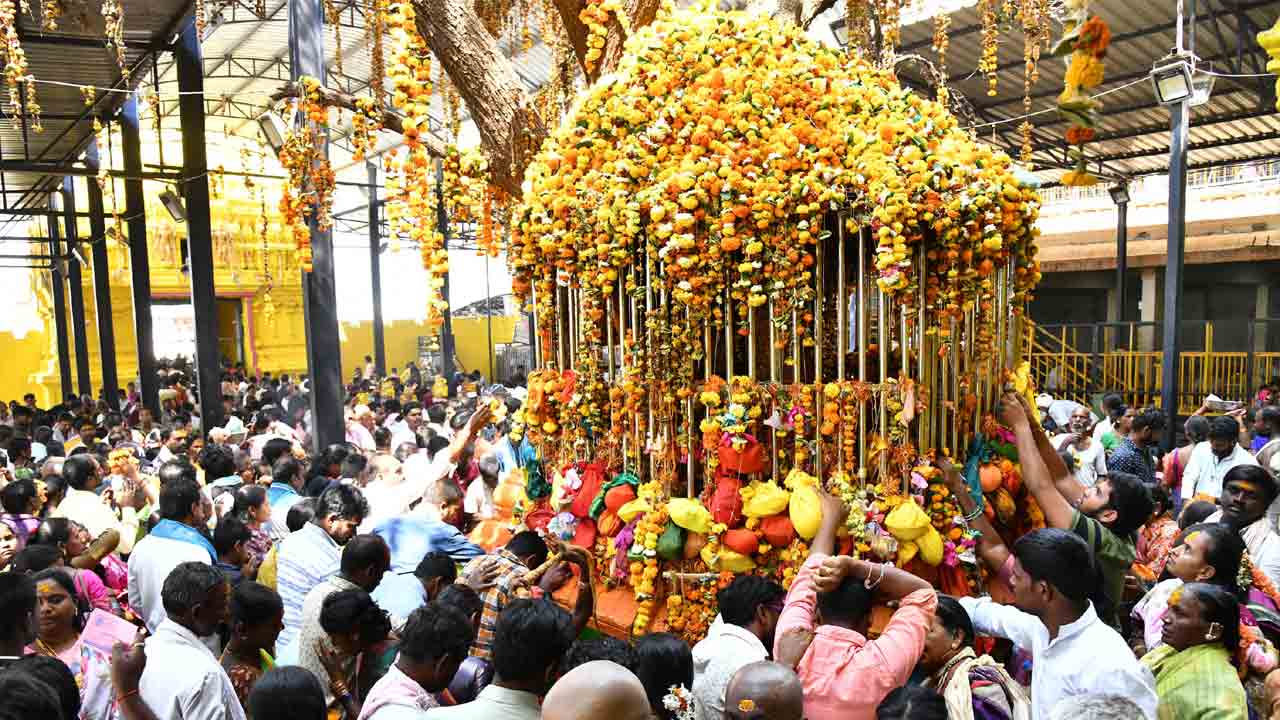 కొమురవెల్లి మల్లన్న క్షే్రత్రంలో..