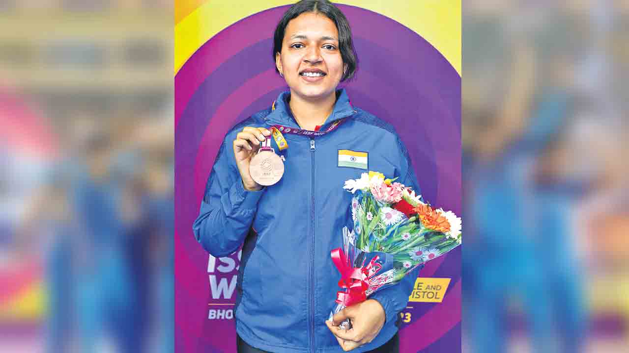 World Cup Rifle | సిఫ్ట్‌ కౌర్‌కు కాంస్యం