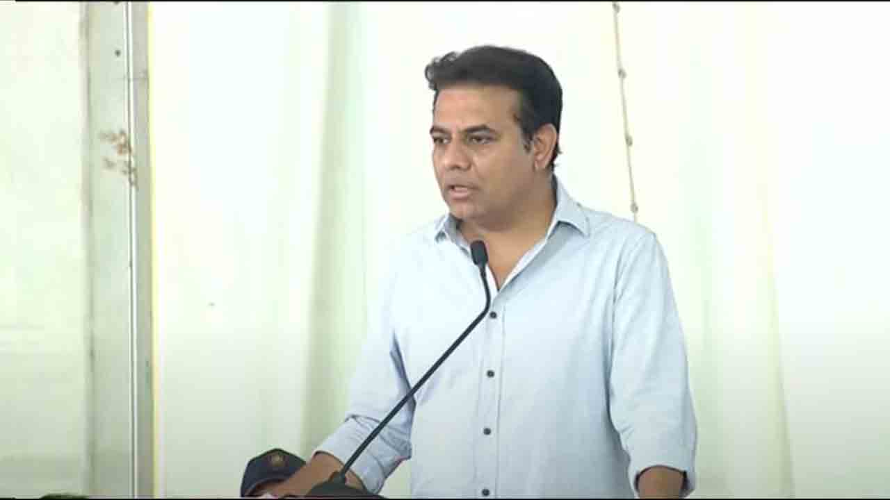 KTR | హైద‌రాబాద్ అభివృద్ధిని బెంగ‌ళూరు అని చెప్పుకుంటున్నారు : మంత్రి కేటీఆర్