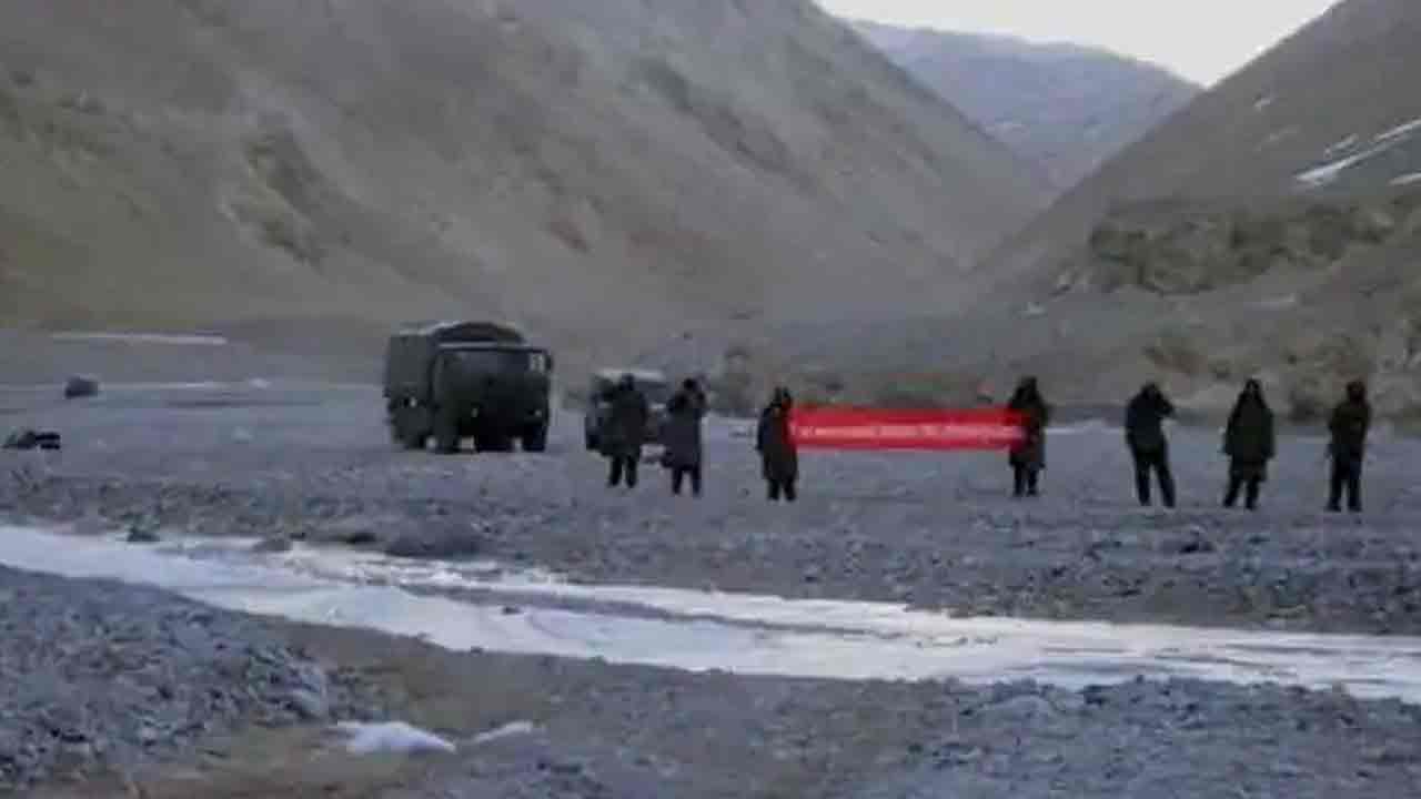 సైనికులారా.. చైనా ఫోన్లు వాడొద్దు