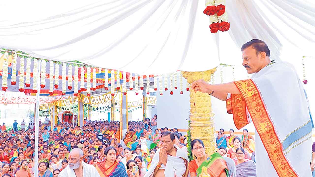 కల్యాణం.. వైభోగం