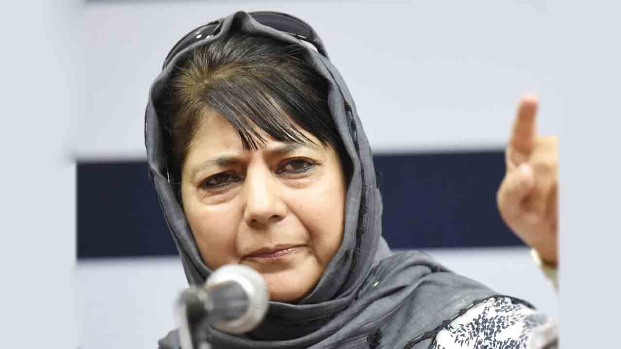 పాక్‌ తరహాలోనే ఇక్కడా రాజకీయ వేధింపులు