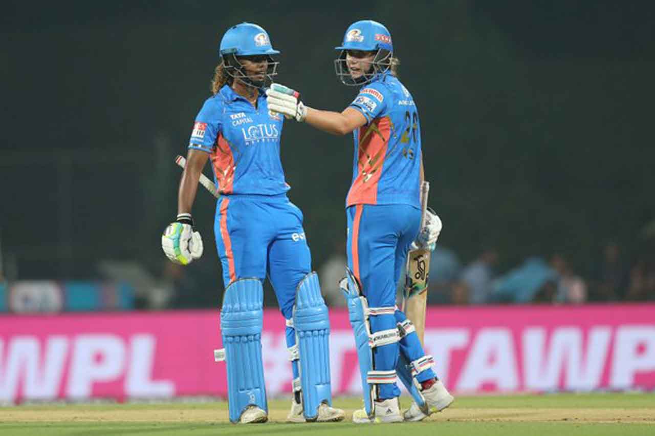 WPL 2023 | మూడు వికెట్లు కోల్పోయిన ముంబై ఇండియ‌న్స్‌