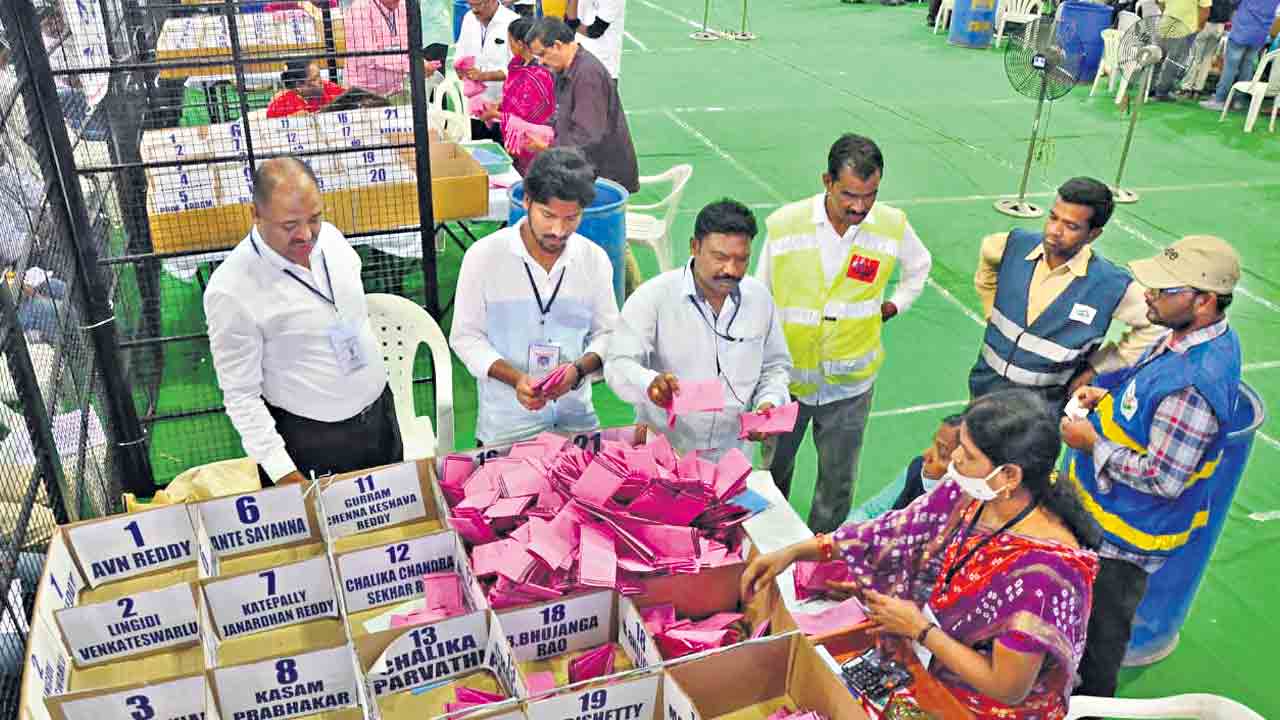 ఉత్కంఠగా టీచర్‌ ఎమ్మెల్సీ కౌంటింగ్‌