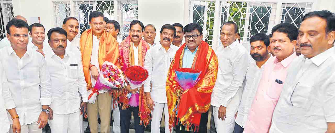 ఎమ్మెల్యే కోటా ఎమ్మెల్సీలు ఏకగ్రీవం