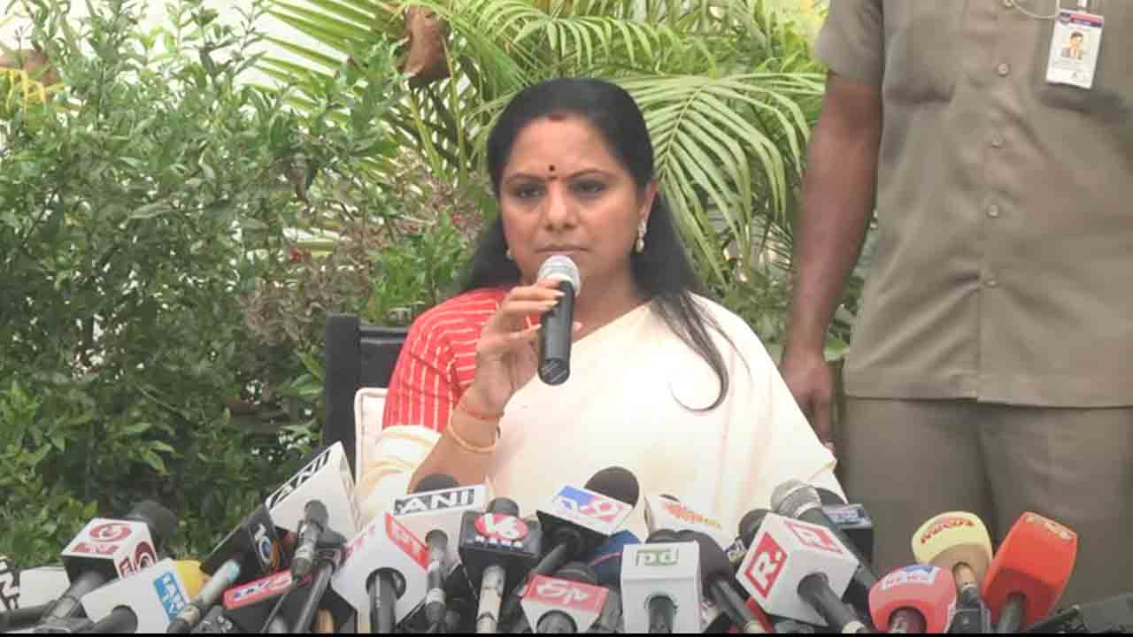 MLC Kavitha | ఈడీ విచార‌ణ‌ను ధైర్యంగా ఎదుర్కొంటా.. వంద శాతం స‌హ‌క‌రిస్తా : ఎమ్మెల్సీ క‌విత‌