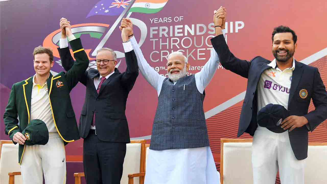 అదానీ కోసం మోదీ క్రికెట్‌ ఫ్రెండ్‌షిప్‌!