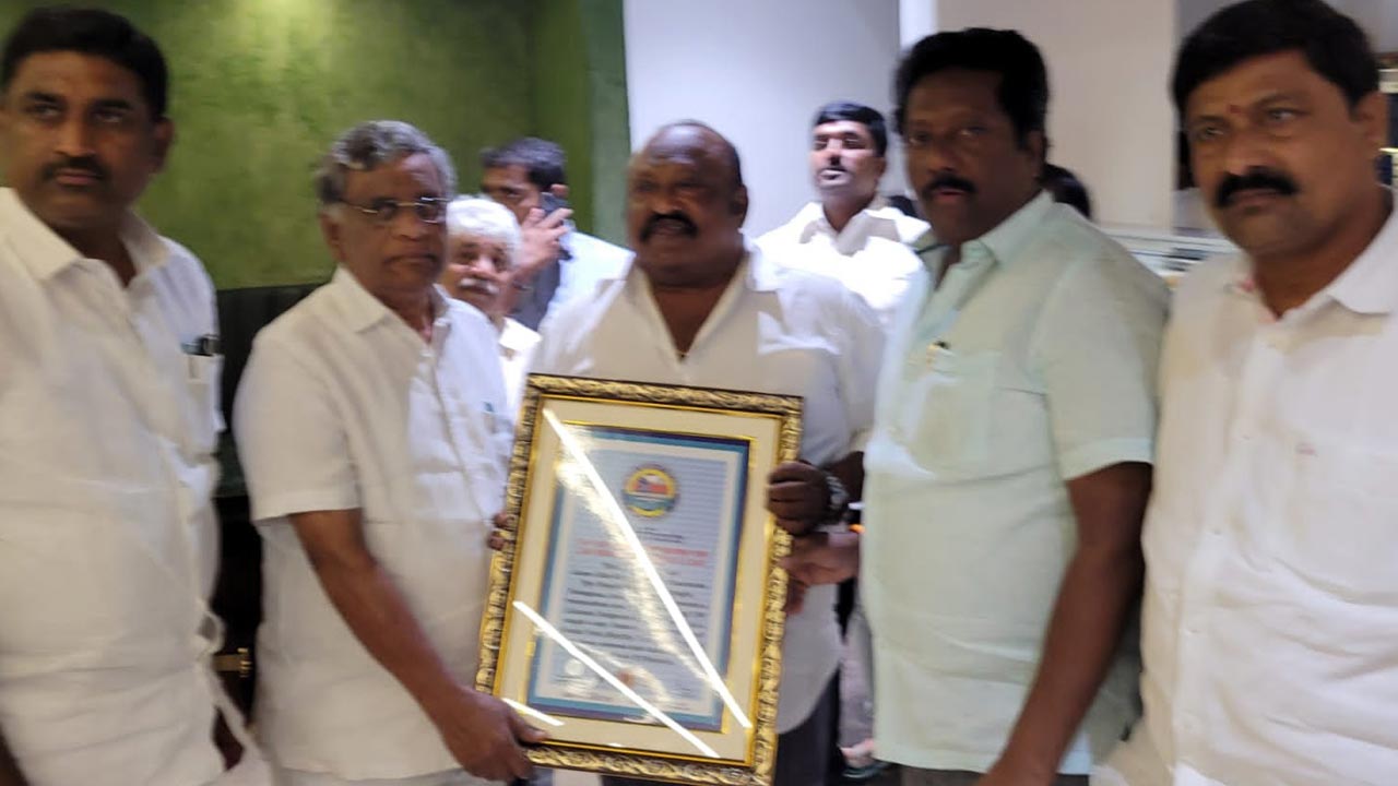 రేకుర్తి కంటి దవాఖాన సేవలకు గుర్తింపు