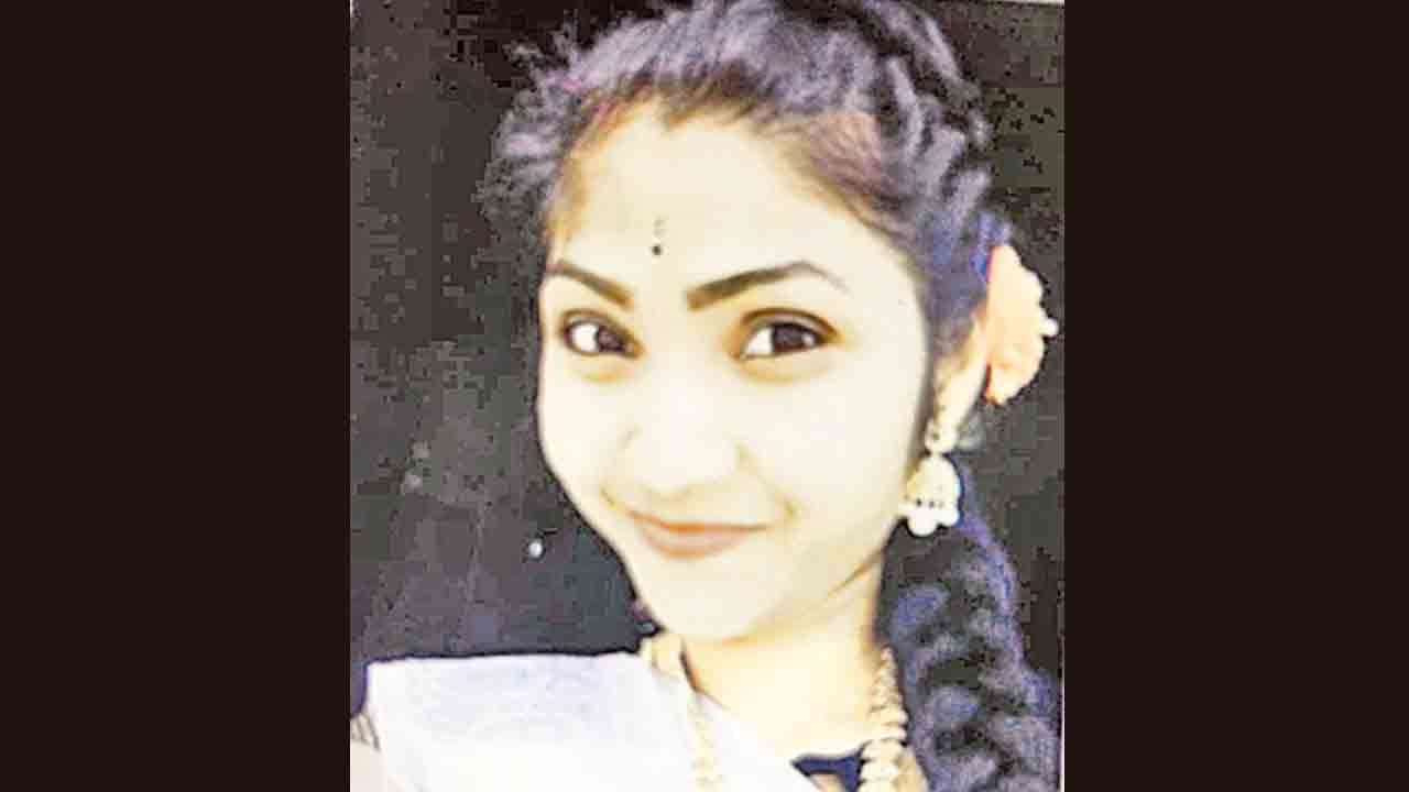 Hyderabad | 8 ఏళ్లుగా సహజీవనం.. ఇప్పుడు వేధింపులు.. తట్టుకోలేక యువతి బలవన్మరణం
