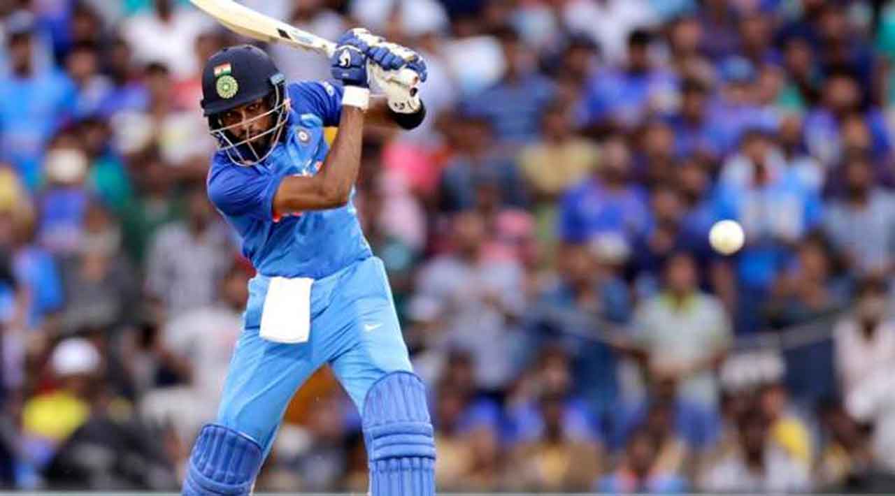 IND vs AUS | స్టోయినిస్ బౌలింగ్లో పాండ్యా ఔట్.. టీమిండియా స్కోర్ ఎంతంటే..?